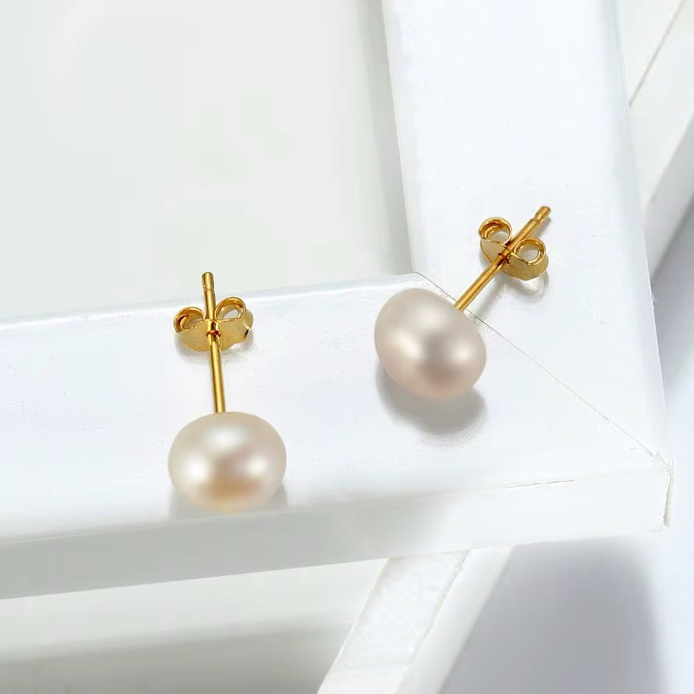 Élodie Pearl Stud Earrings