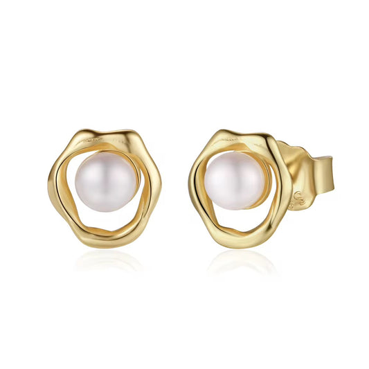 Maré Pearl Stud Earrings