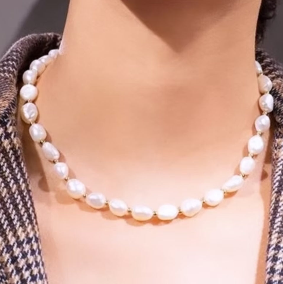 Coco Pearl Choker