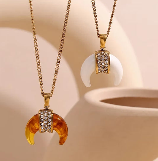 Vintage Horn Necklace
